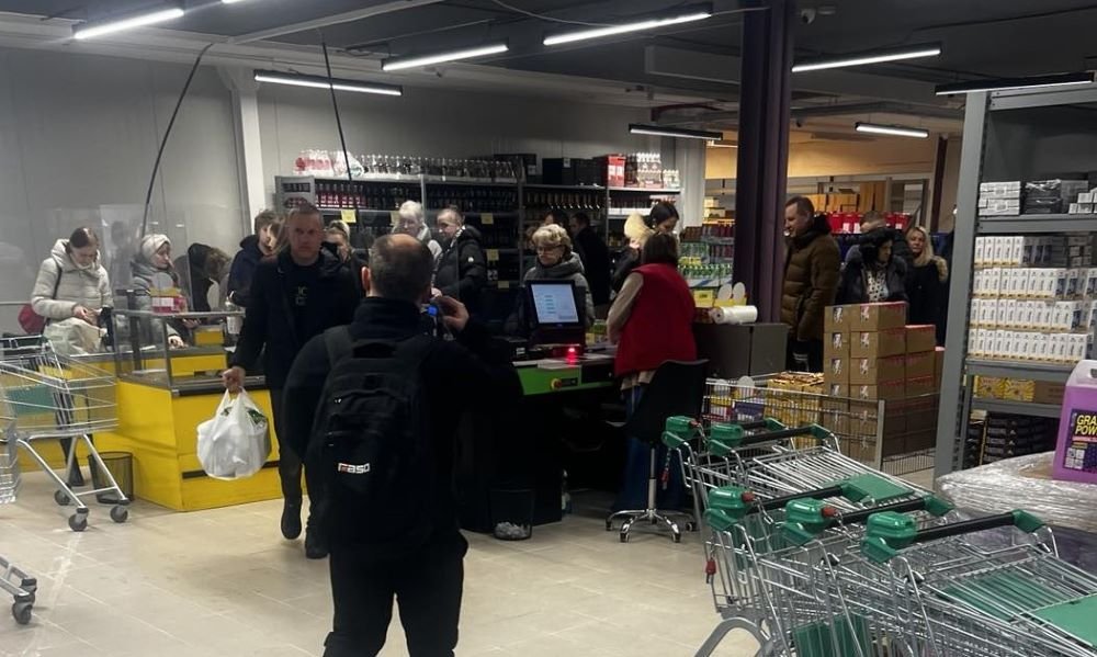 Prekybos tinklas "Litas", Laisvės pr. 125A, Vilnius